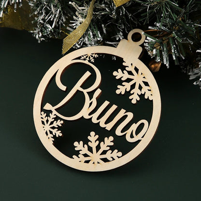 Boule de Noël au prénom Boréal, finition bois