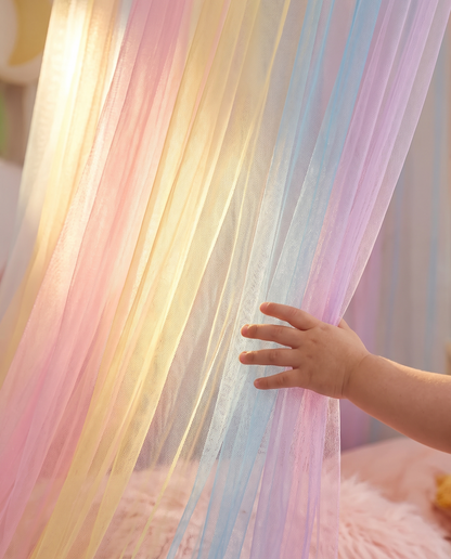 Détail du voile en tulle du ciel de lit Boréal